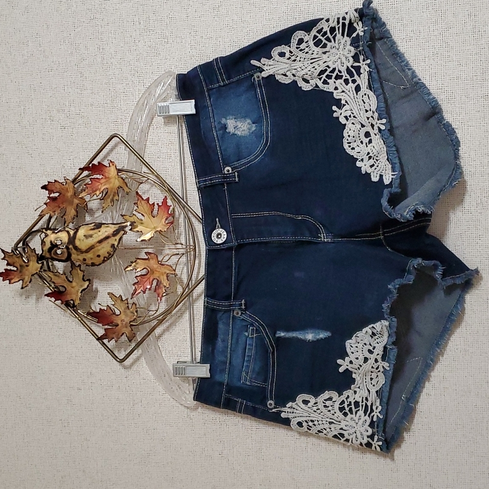 BONGO Embroidered denim short 11